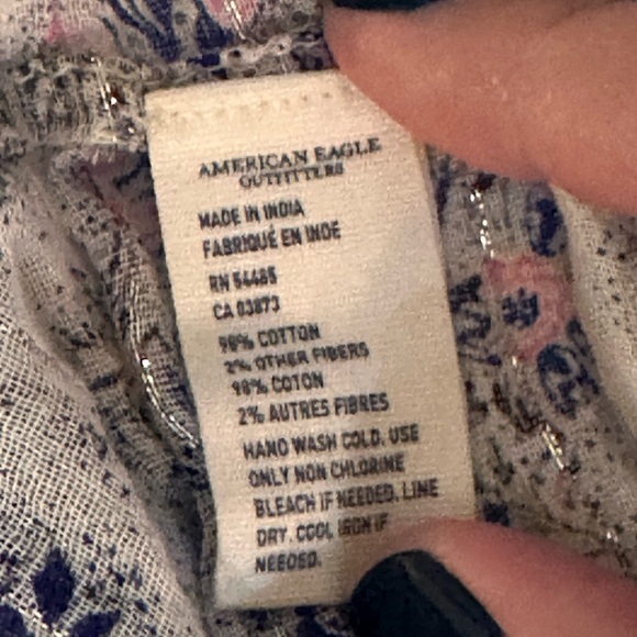 American Eagle Blue, Pink, White, & Silver Metallic Infinity Scarf - Picture 4 of 5